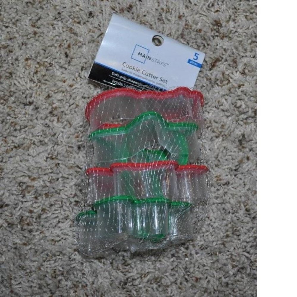 Christmas Cookie Cutters Soft Grip Plastic Snowman Stocking Star Angel Set of 5